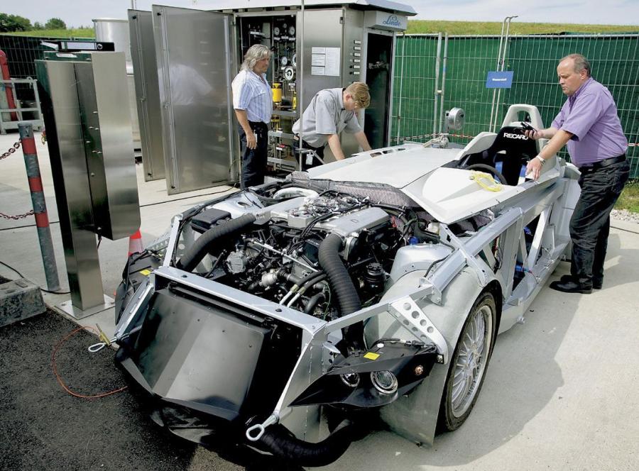Детали создания BMW H2R 2004 года  (фото 41 из 43)